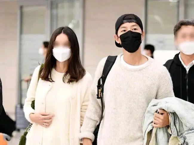 宋仲基|宋仲基新恋情曝光，对方是英国籍女性