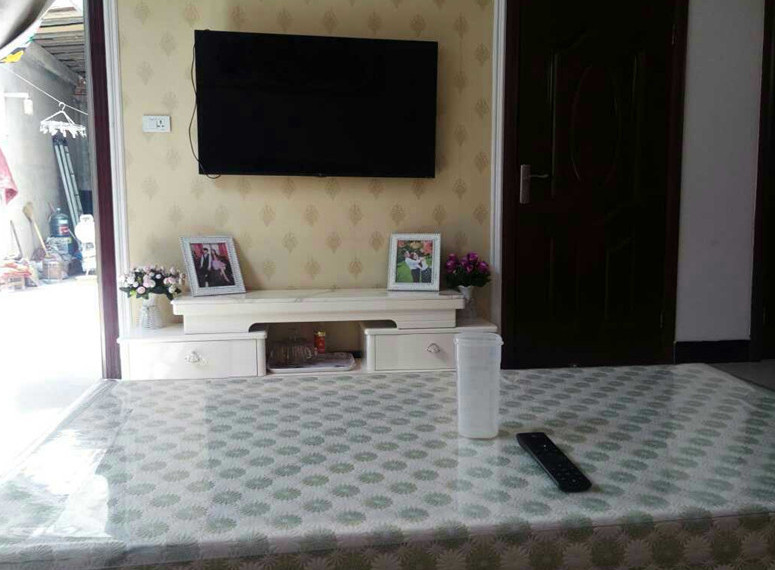 朋友圈晒晒婆家的农村自建房,没想到满屏质疑:床为啥放客厅?