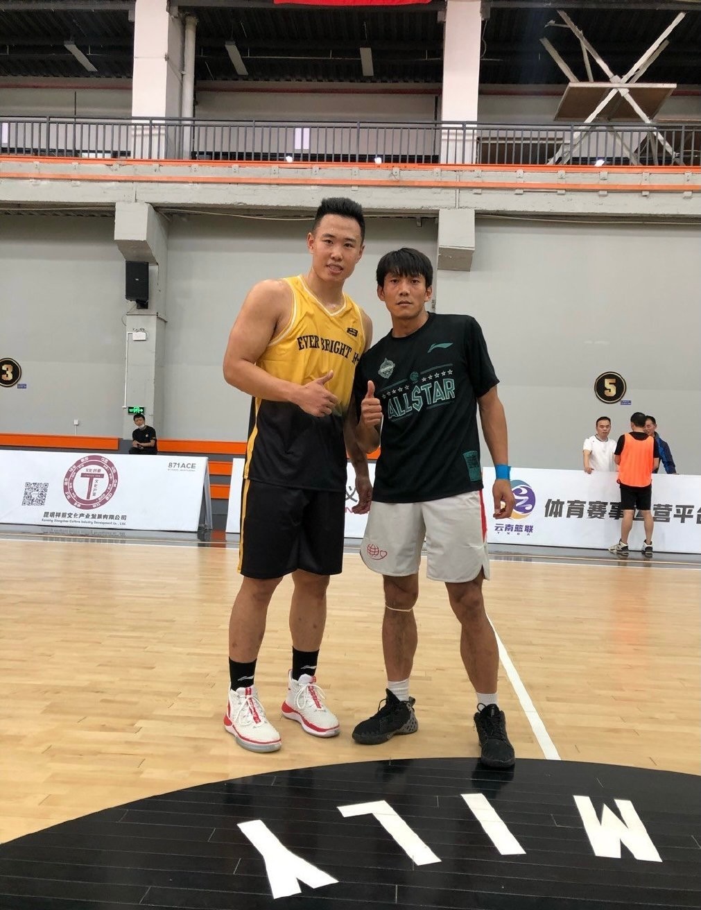 贺希宁|贺希宁空降签约北控？粤媒火速辟谣：合同剩余1年，买断费非常高