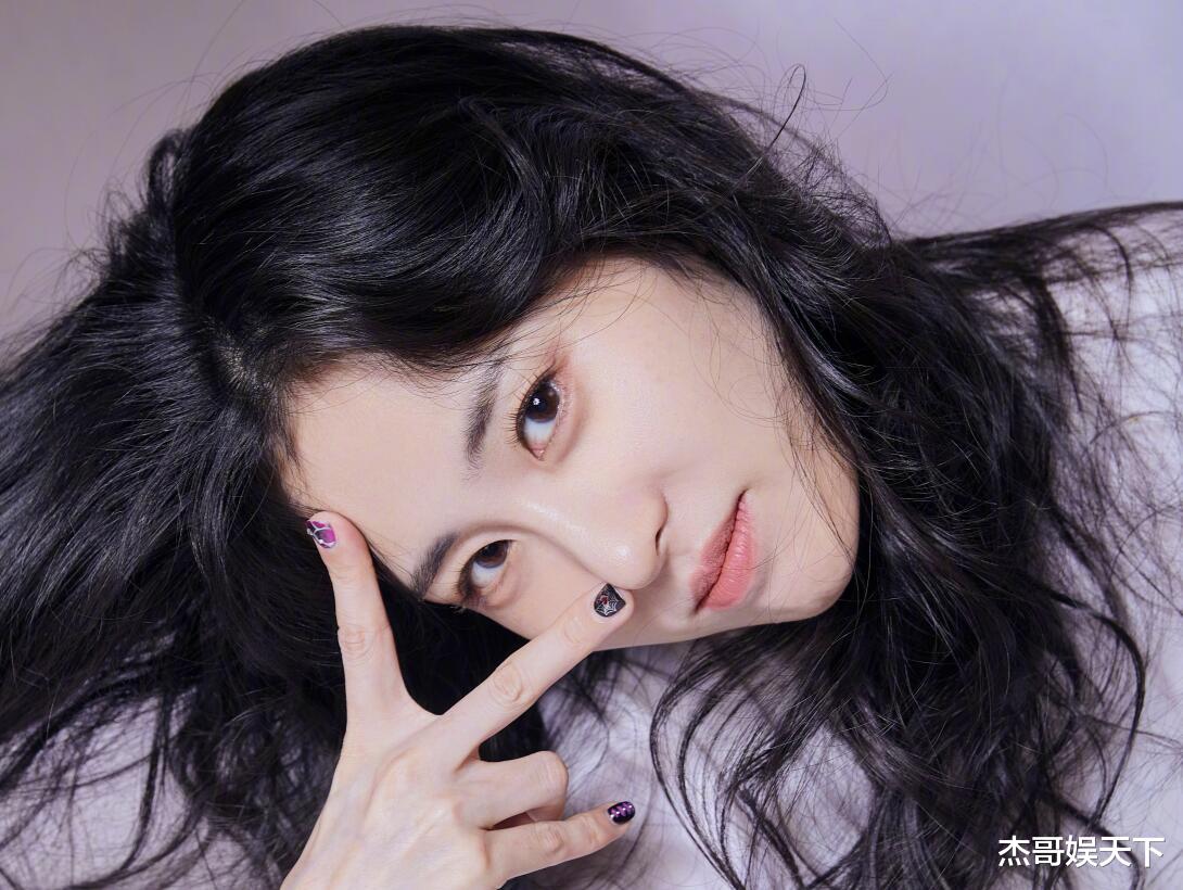 张碧晨|张碧晨的“尴尬”，让《来看我们的演唱会》刚开播口碑就翻车