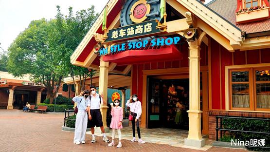 陆毅|陆毅鲍蕾后继有人！14岁女儿穿喇叭裤跳舞整容式长大，母女有同款腿