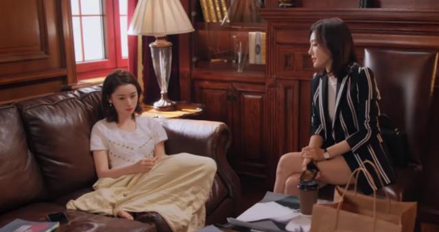 秦岚|42岁秦岚又一部新剧来袭,看清男主后,网友:没有一位颜值差的