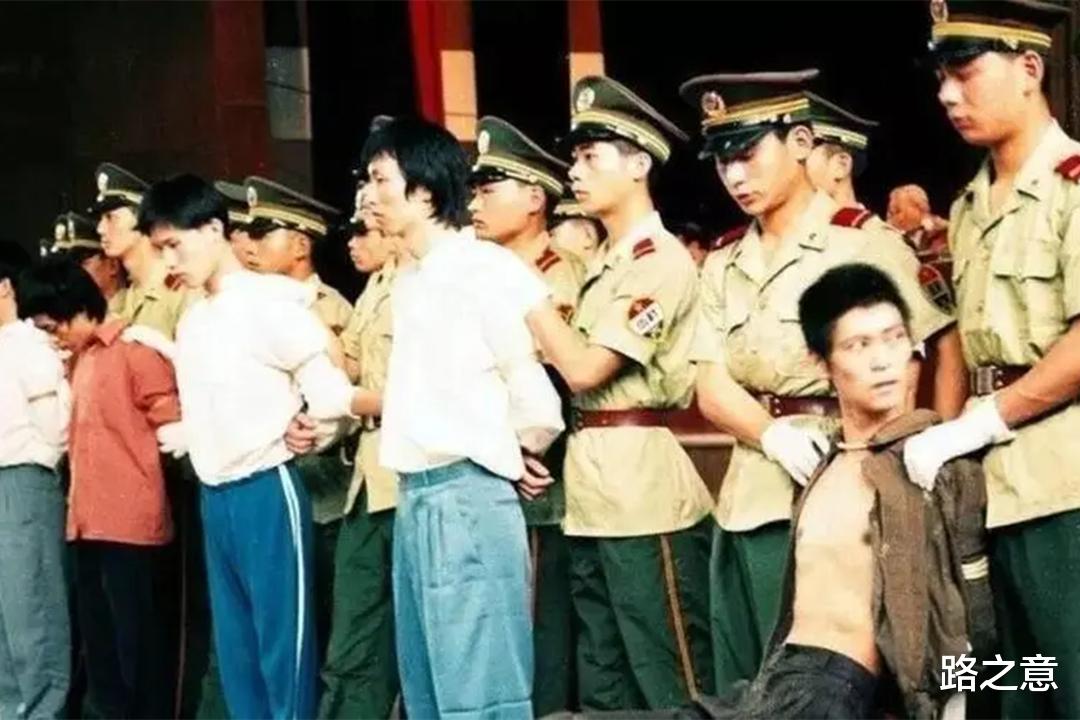 1988年石家庄流氓团伙大案,百天摧残40多名女性,万人皆曰:杀!