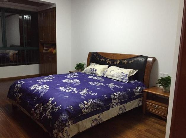 新中式风格的新房，装修效果高档大气，朋友来了却吐槽说太老气