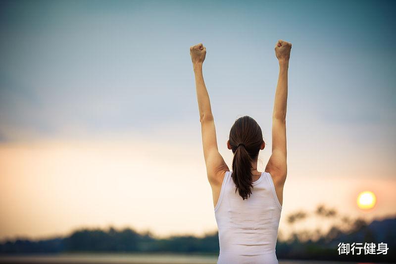 |只练靠墙站,就想减肥?站到天荒地老,也瘦不了!