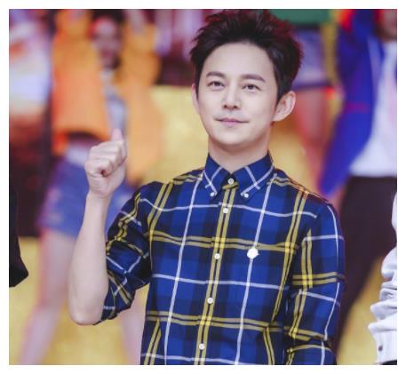 何炅|娱乐圈的人走茶凉，在何炅身上体现得淋漓尽致