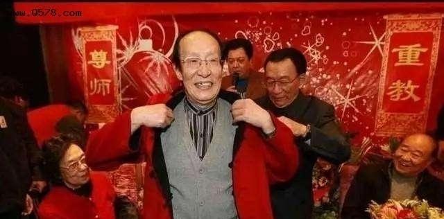 相声|相声界的“师承”很重要，但侯耀华等人将“师承”含金量降低了