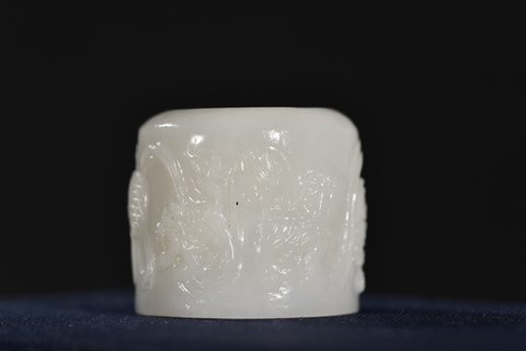 翡翠|和田玉狮子戏绣球扳指