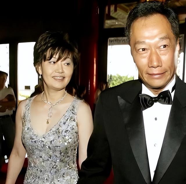 曾馨莹|林心如闺中密友曾馨莹，嫁豪门成阔太，为爱与70岁郭台铭拼四胎