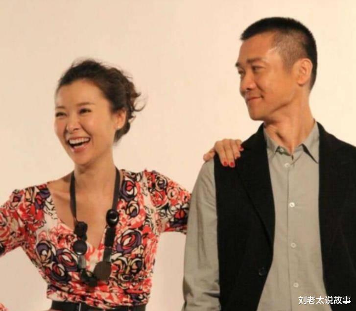 柯蓝|著名女星柯蓝：本姑娘49岁仍单身未婚，但并不是因为不懂爱情