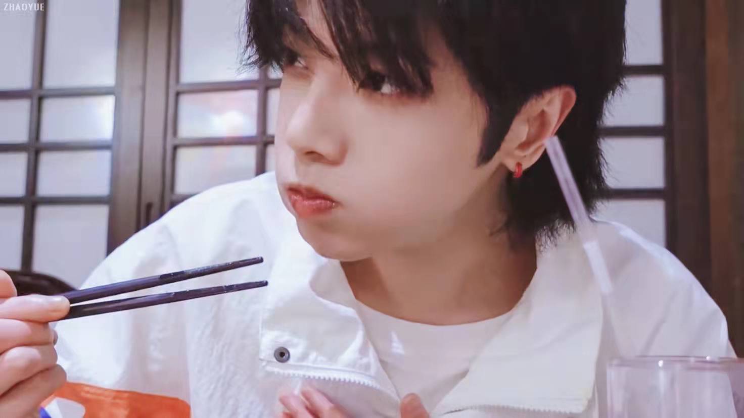 金星|盘点那些年歌王华晨宇的\副业\网友：华晨宇台上台下反差好大！