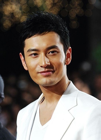 道格拉斯|一度引发男士下巴整容潮，好莱坞审美标准源于他，老道格拉斯辞世