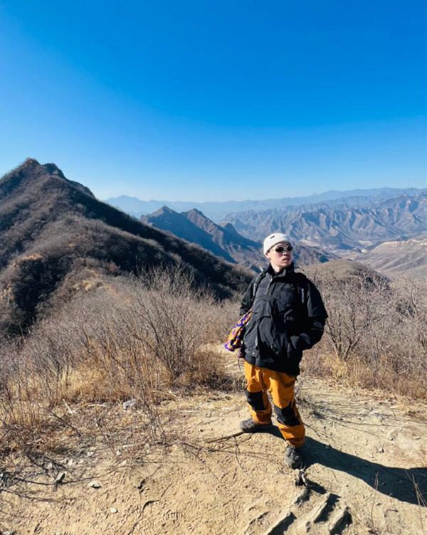 杨九郎|德云社杨九郎发文,晒七张登山照引热议,评论区说什么的都有