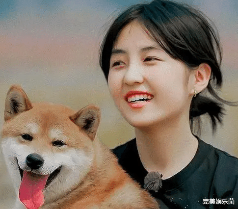 张子枫|张子枫焉栩嘉恋情实锤！七夕回男方家疑同居，网友：垃圾里找男人