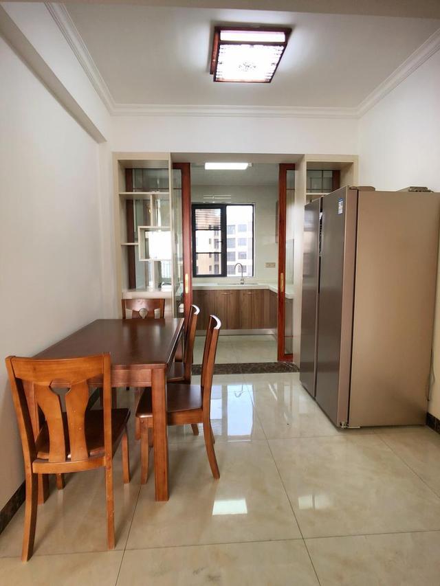 婆婆帮忙装修的新房终于完成，装修费花了6万而已，电视墙太美了