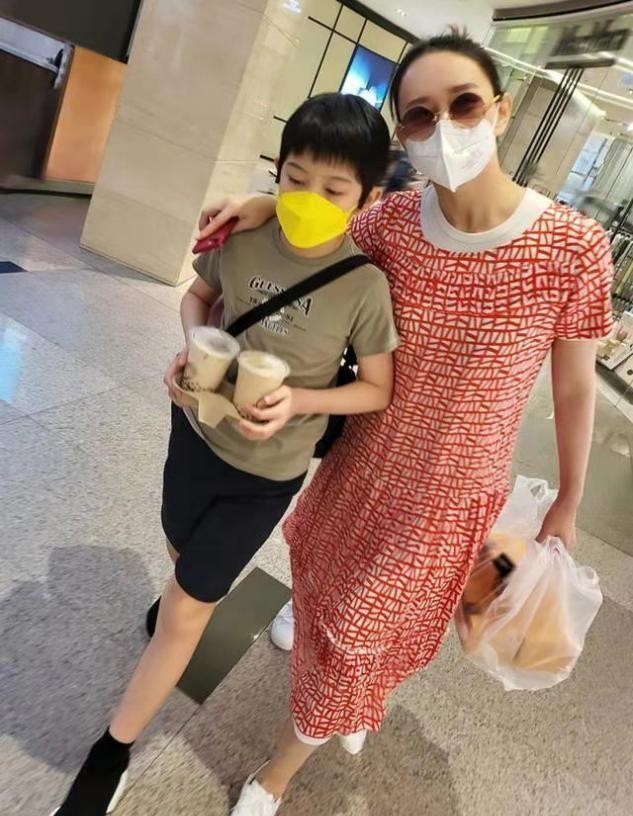 陈飞宇|爸爸颜值拖后腿,全靠美人妈妈力挽狂澜!