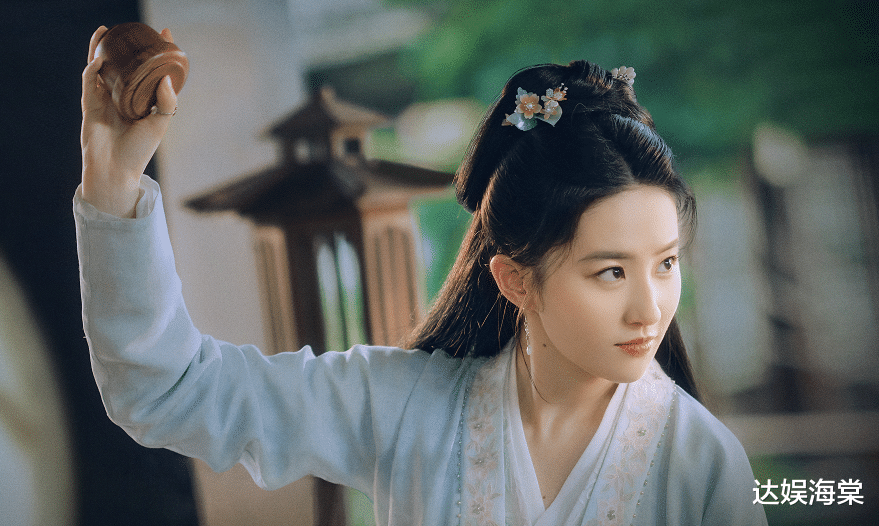 周杰伦|16年不拍古装,回归仍是一线女演员,金庸先生当年没看走眼!