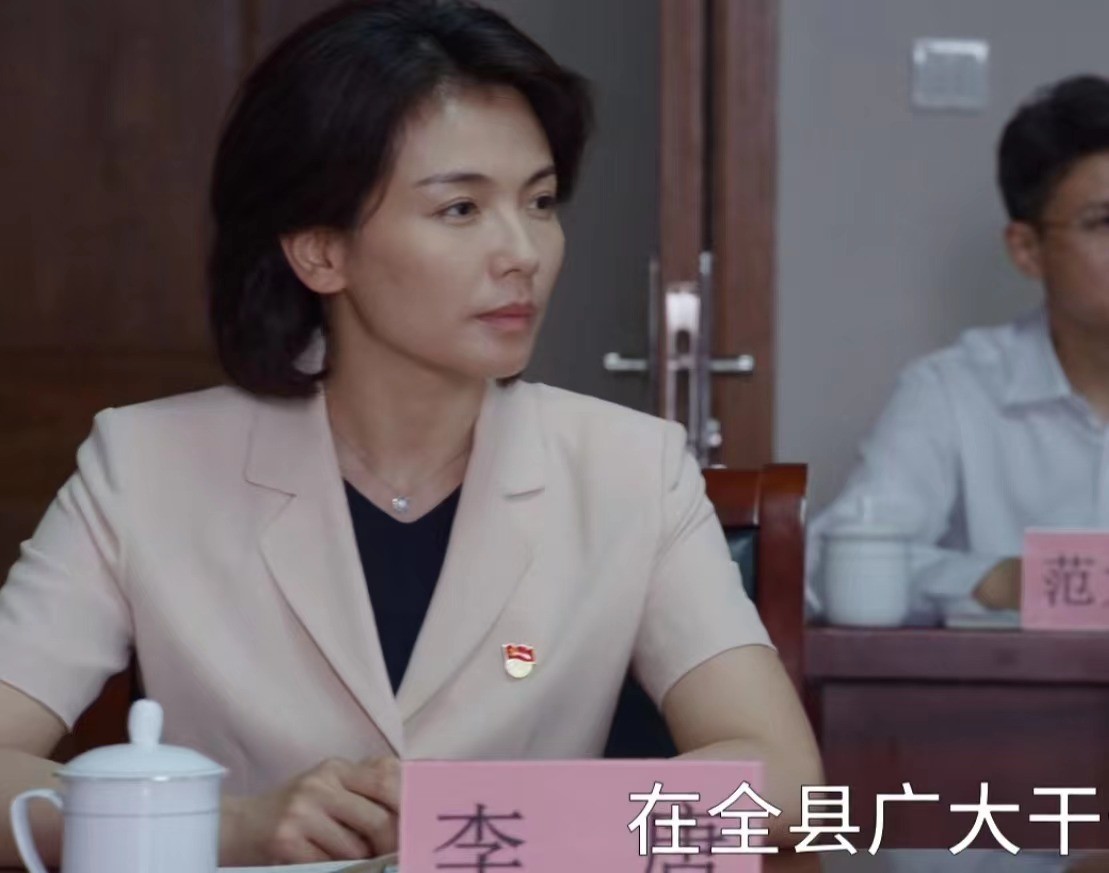 刘涛|不硬凹少女后，刘涛演女部长惊鸿一瞥，事实证明不扮嫩也能演好戏