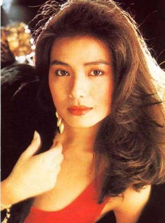 钟楚红|钟楚红：为爱情放弃事业，老公离世后独身至今，61岁无儿无女