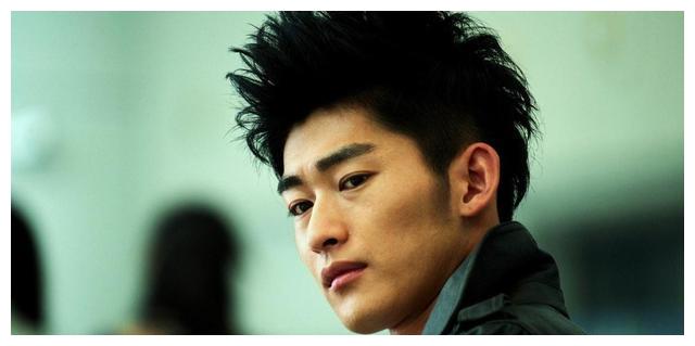 王一博|看似撕心裂肺，实则像演真人秀，这10位明星演戏，永远在出戏