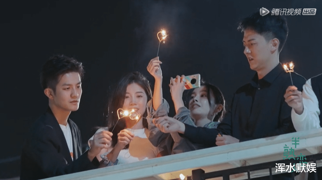 王能能|《半熟恋人》王能能不喜欢罗拉,3个细节看出,他都是装出来的!