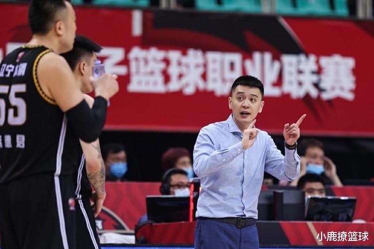 辽宁男篮|拒绝退役！辽宁男篮功勋名将不走了，杨鸣留人成功