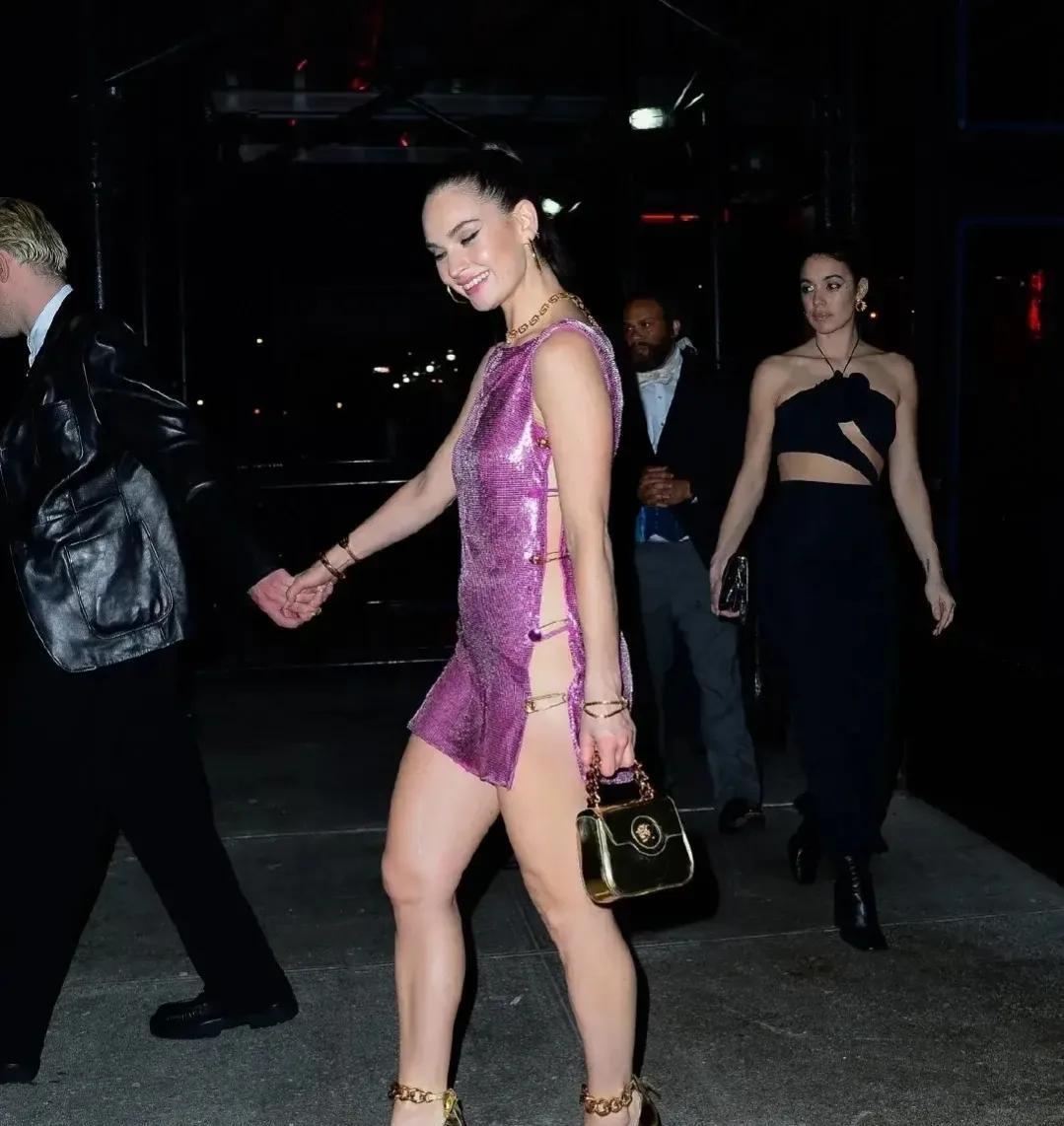 莉莉·詹姆斯|欧美著名小三莉莉詹姆斯