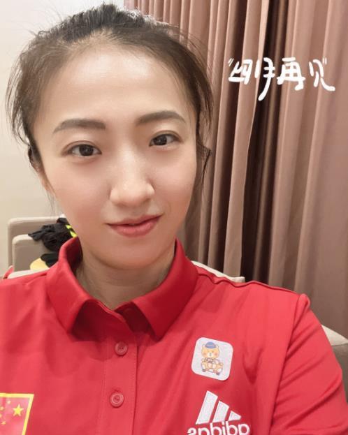 女排|憋不住了！女排国手发布动态曝露“小心思”，评论区击中“要害”