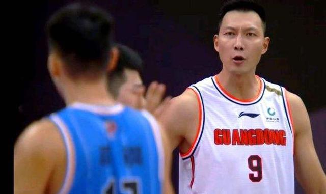 广东男篮|广东队提前开启引援！深圳内线成杜锋首要目标，与队友内讧盼离队