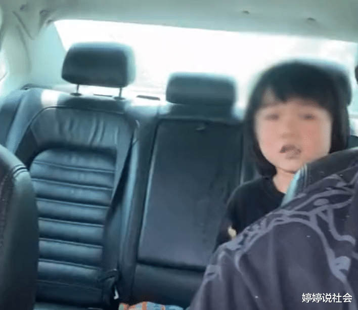 山东一男子载迷路女孩追妈妈,找到妈妈女孩瞬间气鼓鼓:我找你咧
