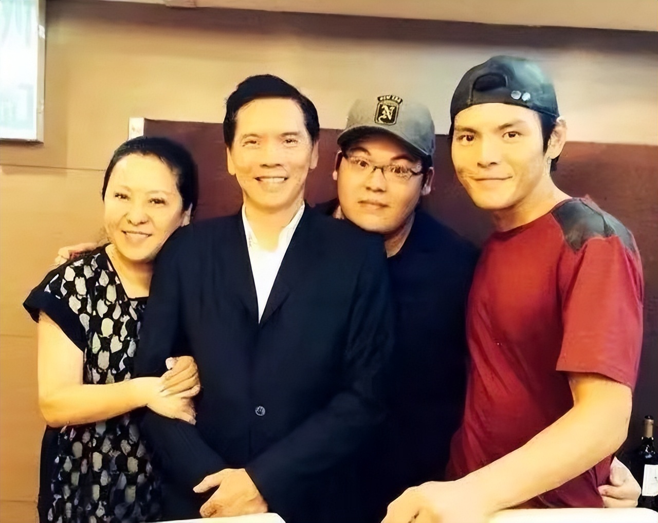 陈岚|嫁给向华强以前，陈岚到底是一个怎样的人?