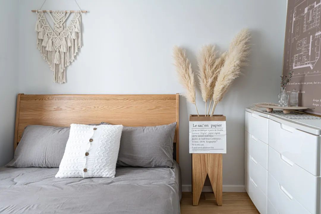 120m2温馨奶油风,半开放式+多功能的小三居,营造治愈系高颜值空间