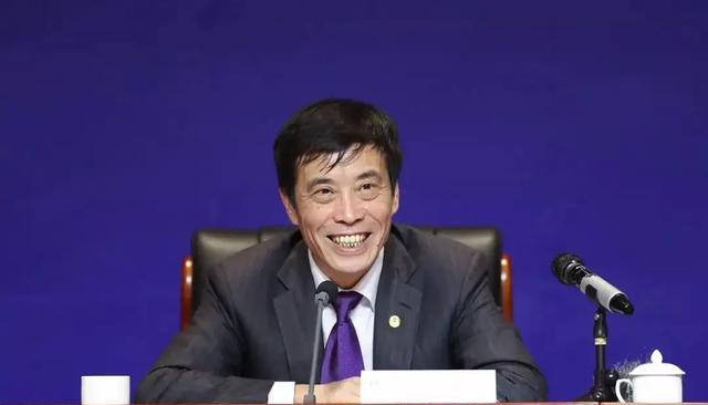 陈戌源|收到阿曼球衣大礼，汪海林喊话撤销陈戌源足协职务，在国际出洋相