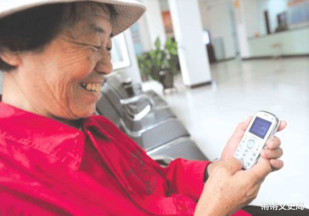 梁军|荣秀丽:曾卖山寨机比肩诺基亚,却巅峰跌落,今60岁迎来首个IPO