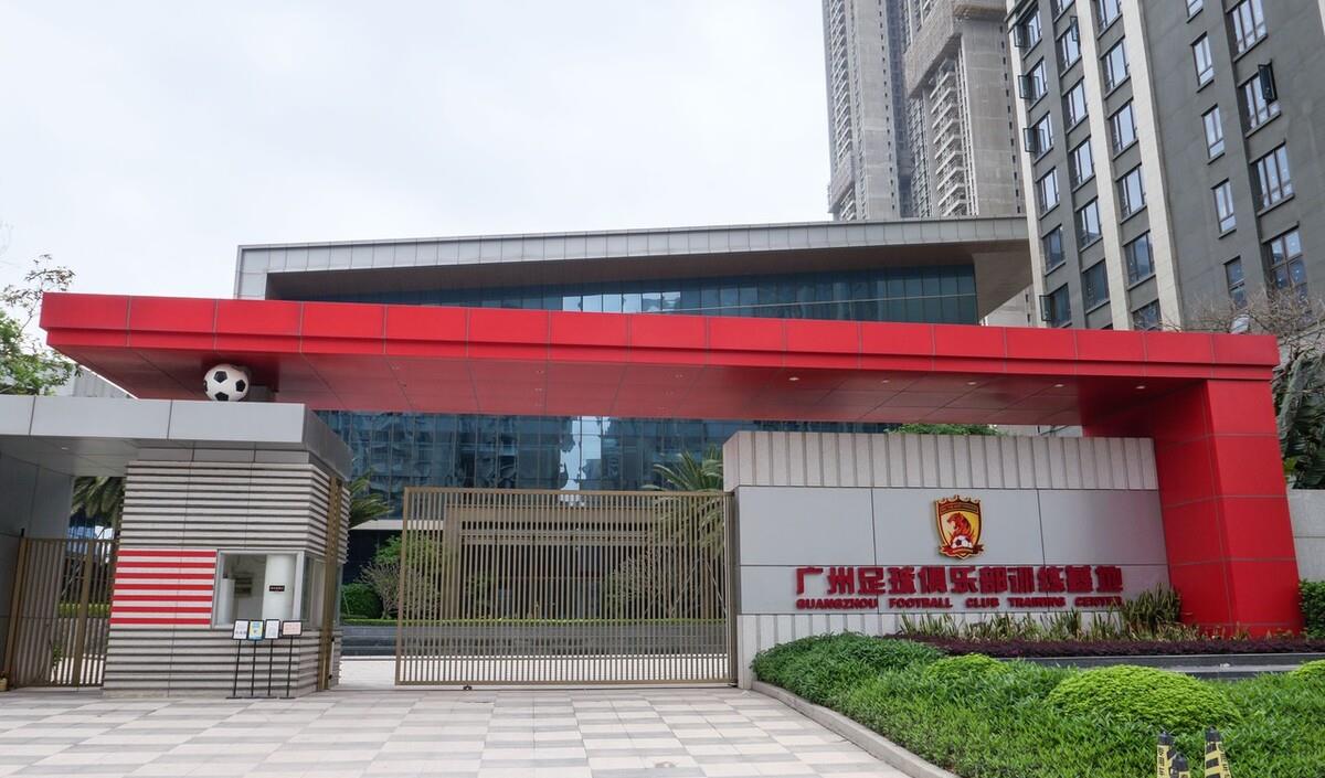 琼斯|吴曦们微博讨薪，耳光打在张康阳脸上，疼的却是陈戌源
