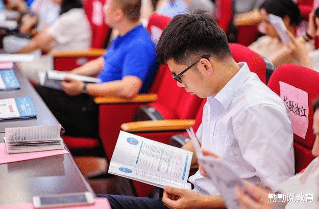 专升本|招聘企业明确拒收三本，专升本也不被认可，他们将何去何从？