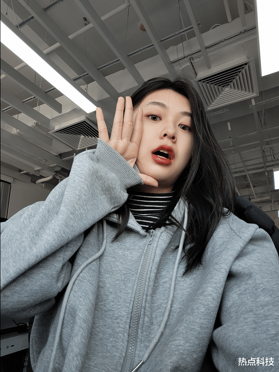 vivo S16体验:颜值出众 玉石般温润手感