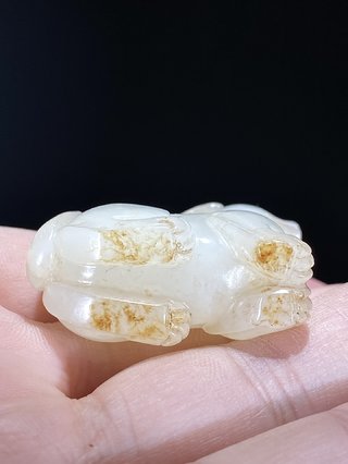 和田玉籽料|清 和田玉籽料 白玉 玉雕 瑞兽 把件挂件