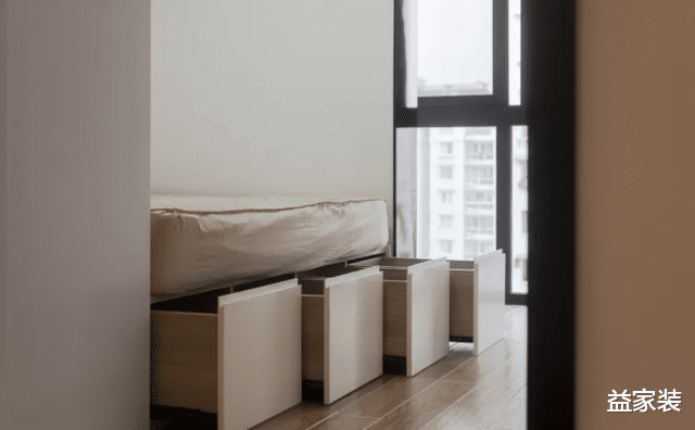 收纳达人的100平新家，处处都有收纳柜，进屋才知：和想象中不符