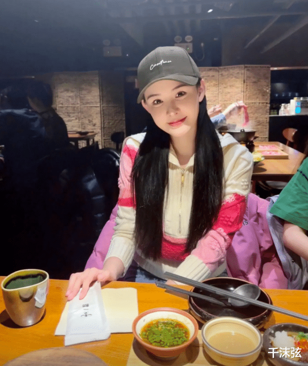 张颖颖|张颖颖收到鲜花圣诞树！与汪小菲搬家过节，千万豪宅内景曝光！