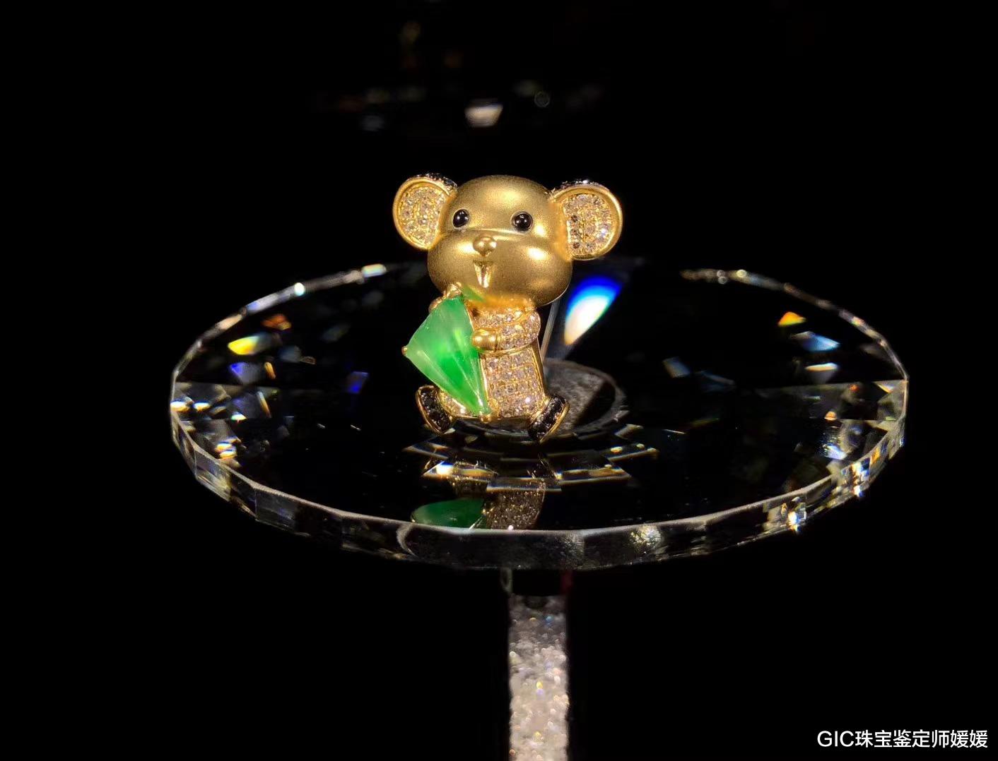 翡翠|从古至今拥有着清廉的本质,雕刻而成的翡翠,一直备受人们的喜爱