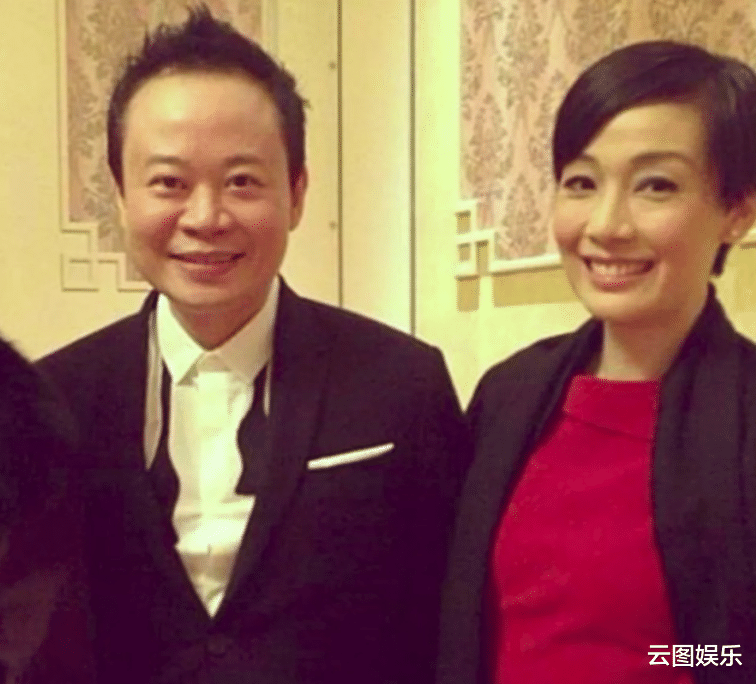 |与吴君如弟弟离婚6年！江美仪与前婆家人聚会，相处融洽不尴尬