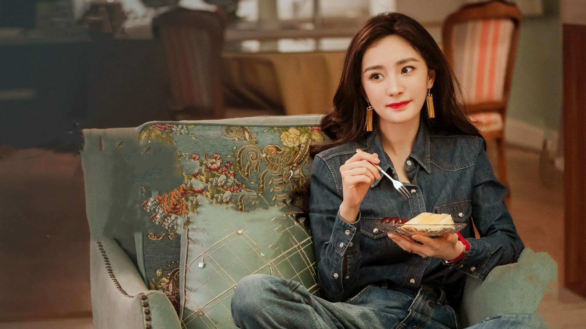 秦施|《爱的二八定律》秦施有多讨喜？职场上的女强人，感情中的小猫咪