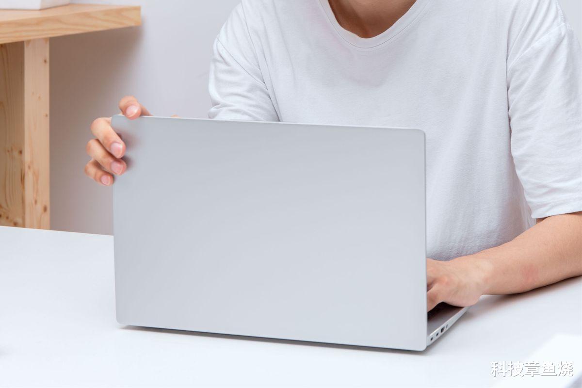 联想|释放轻薄性能，小新Air14不仅能打，还耐看