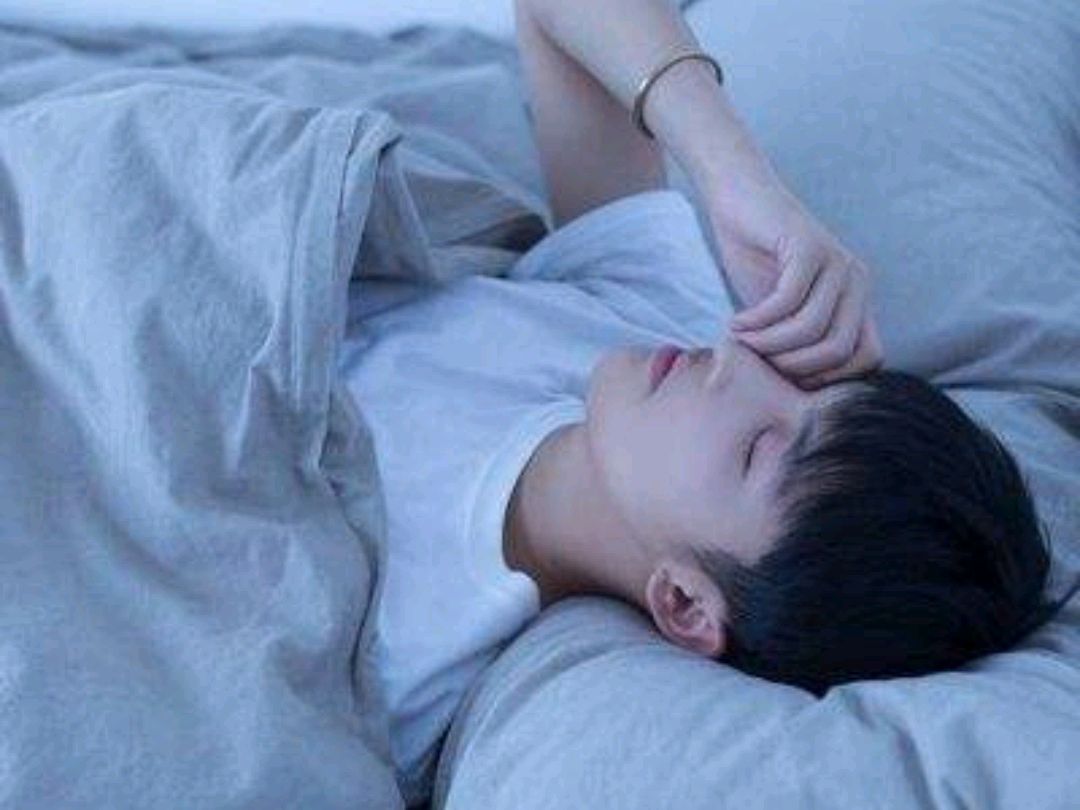 睡眠|50岁后每天睡多长时间适合？提醒：最佳睡眠时间已公布，可以自查