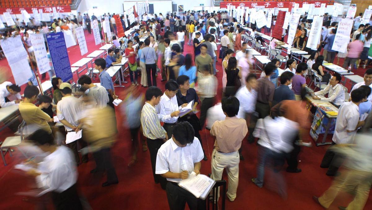 招聘|正式编制！中国铁路招聘，六险二金，无笔试，大专生就可报考