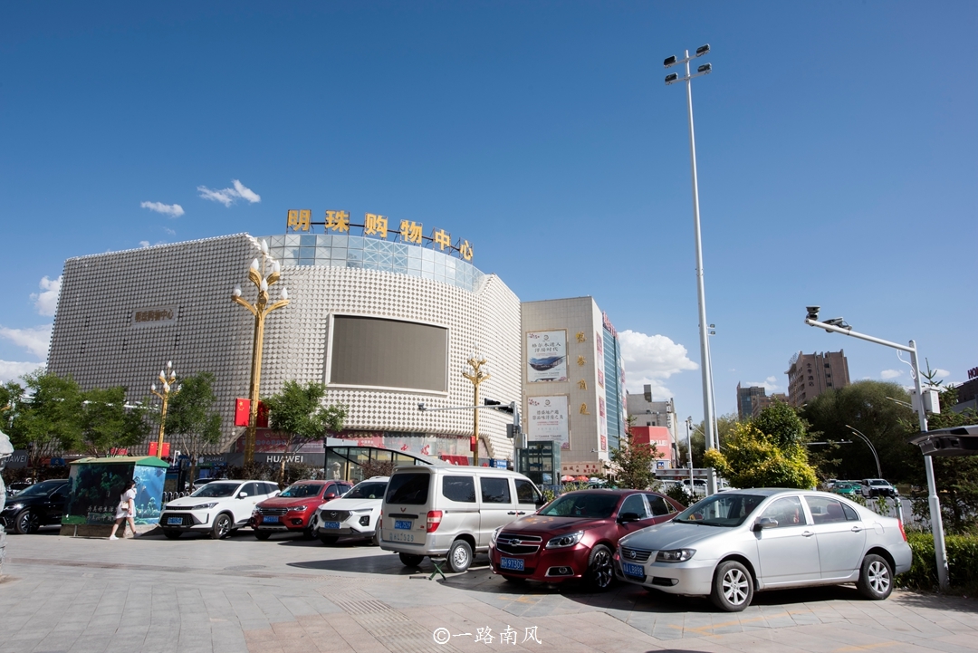 格尔木|中国面积最大的县级市，位于青海省，不仅景色迷人，还是避暑胜地