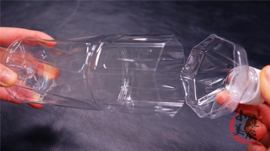 打假！厨房垃圾桶上放1个塑料瓶，作用真的这么厉害？