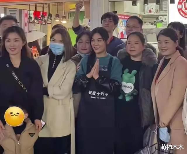 婚变|樊小慧婚变半月后再露面,身形变瘦笑容甜美,称已在走离婚程序