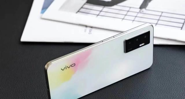 vivo也做大电池手机，6500mAh+144Hz高刷，走硬核路线了